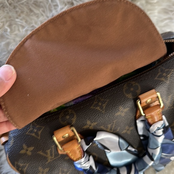 Hí selling my LV  speedy 25 just worn once,It’s cute and timeless bag 💼 - Picture 8 of 9